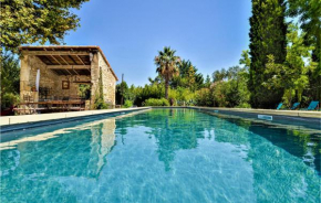 7 Bedroom Gorgeous Home In Tarascon